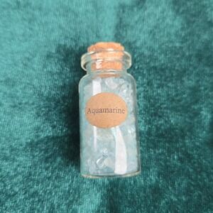 Gemstone Crystal Chip Set 5 Bottles Aquamarine Tiger's Eye Obsidian Garnet